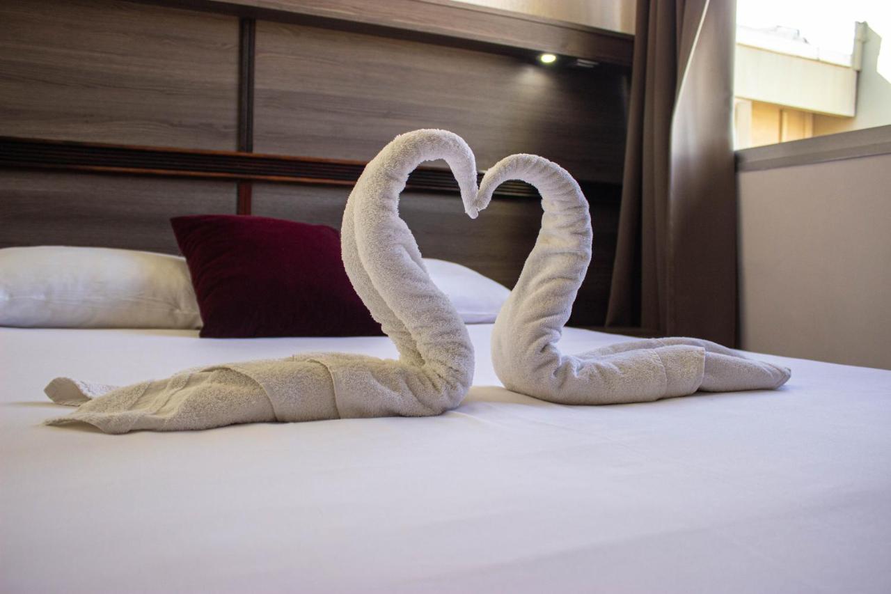 Hotel Le Paris Нумеа Екстериор снимка