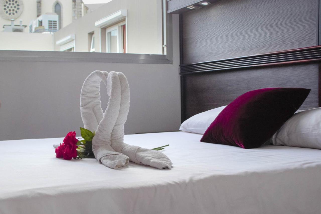 Hotel Le Paris Нумеа Екстериор снимка